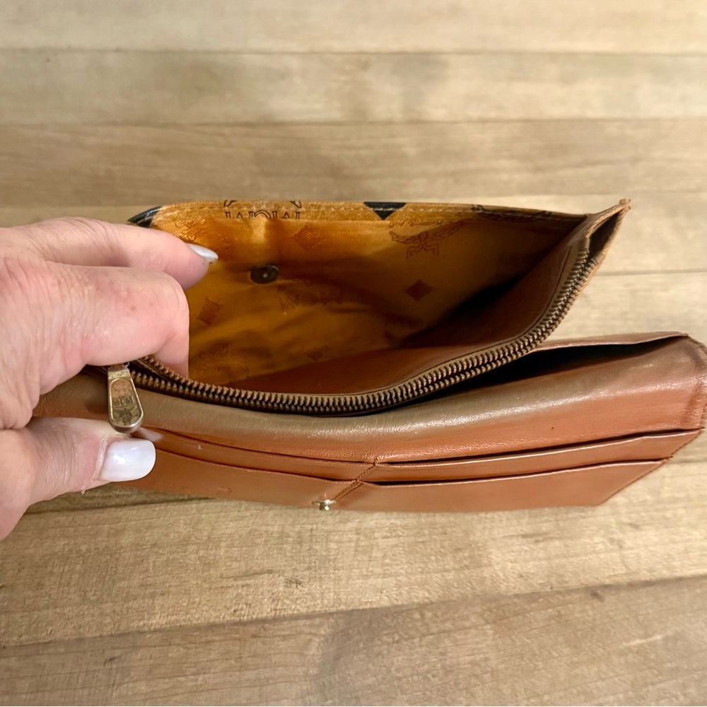 MCM Vintage Leather Long Visetos Wallet in Cognac - Picture 14 of 15